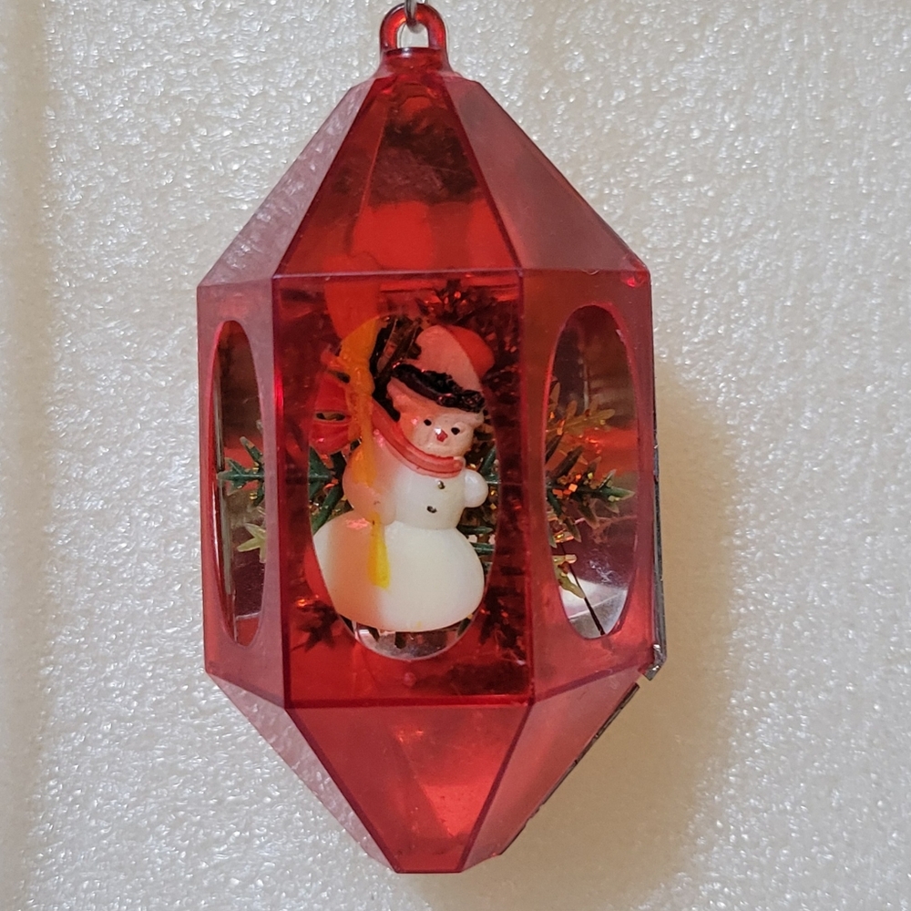 Vintage 60s Diorama Plastic Lantern Ornament: Snowman In Pine forest